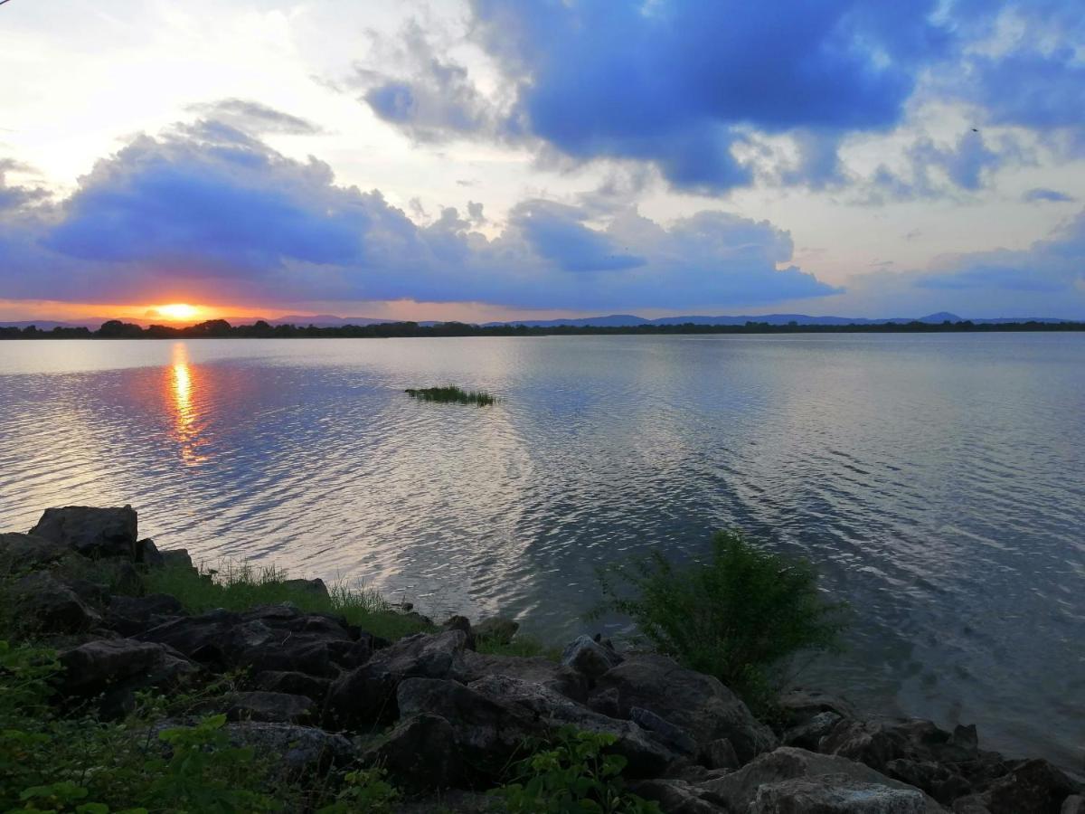 Geethani Tourist Home Polonnaruwa Luaran gambar