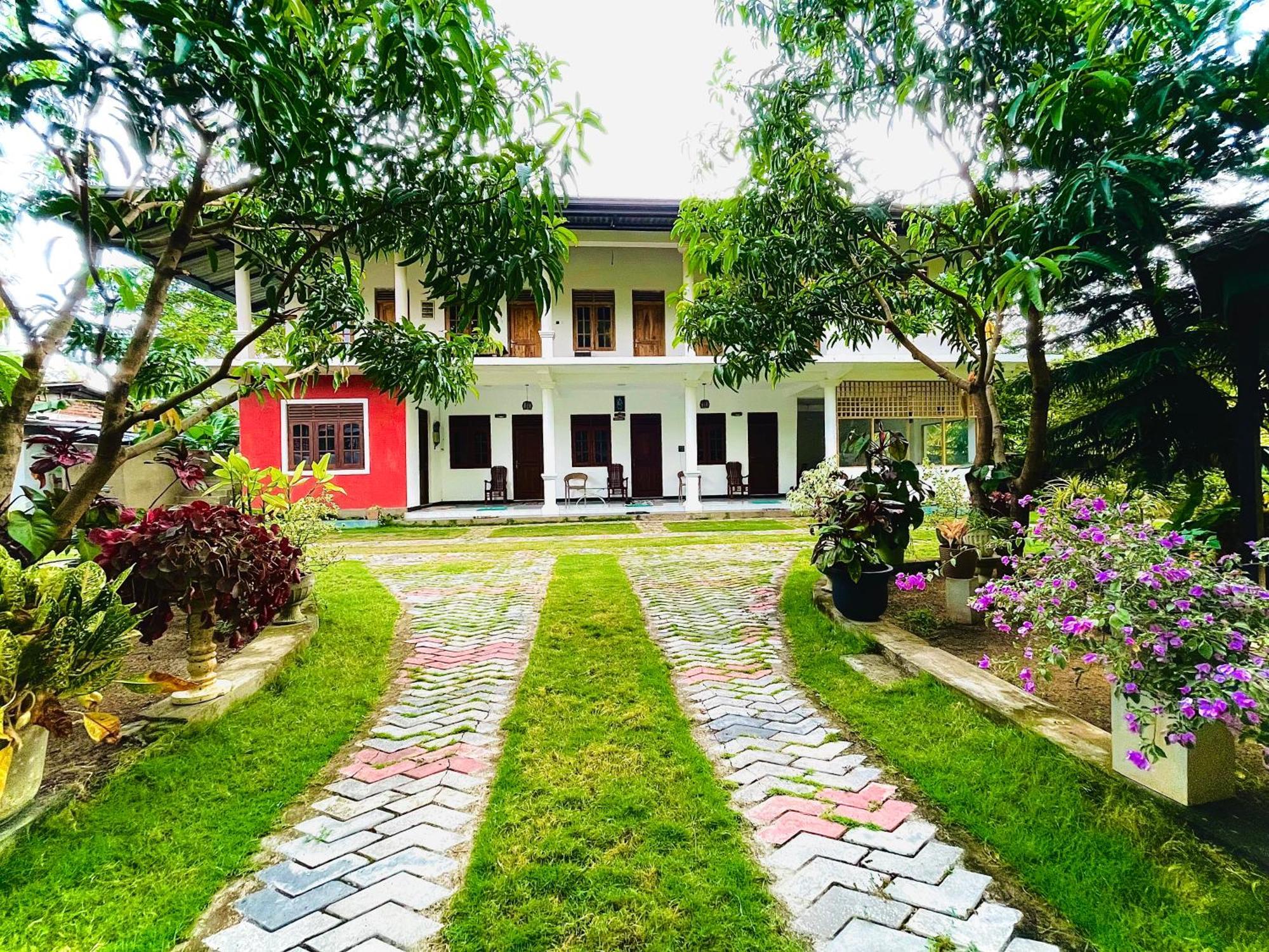 Geethani Tourist Home Polonnaruwa Luaran gambar