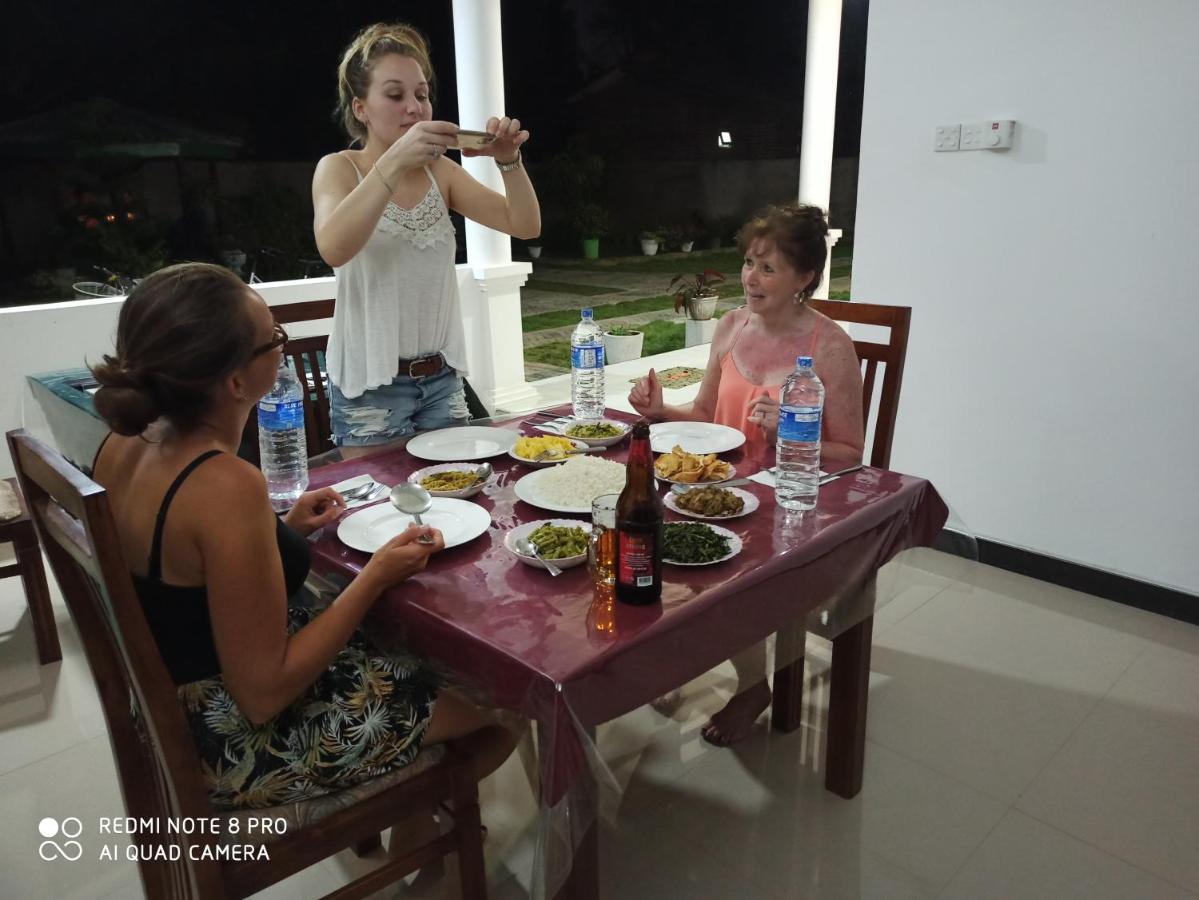 Geethani Tourist Home Polonnaruwa Luaran gambar