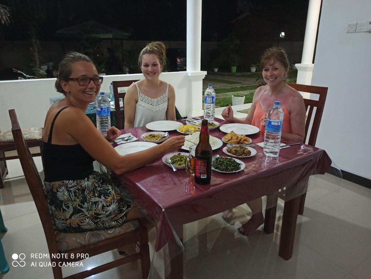 Geethani Tourist Home Polonnaruwa Luaran gambar